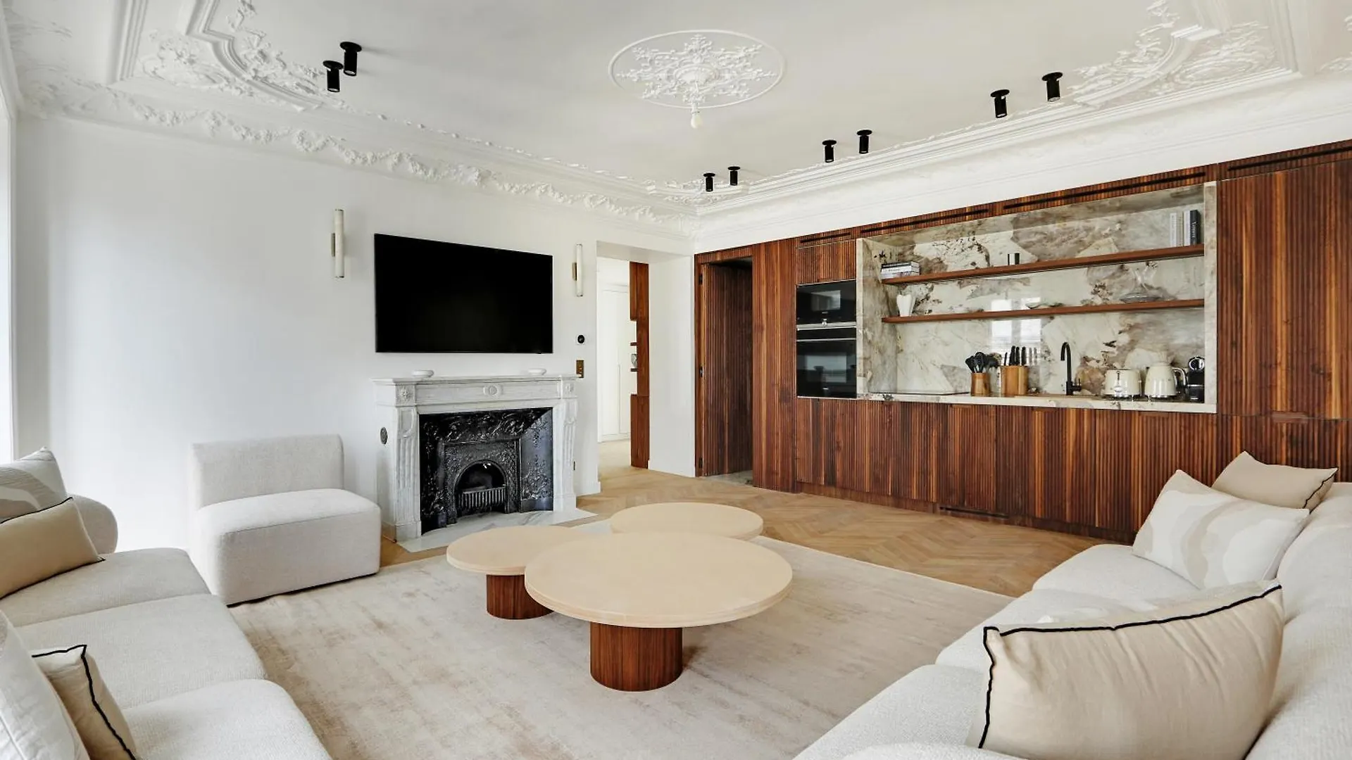 Maison Galante's With Services In La Madeleine - Opera Appartement *