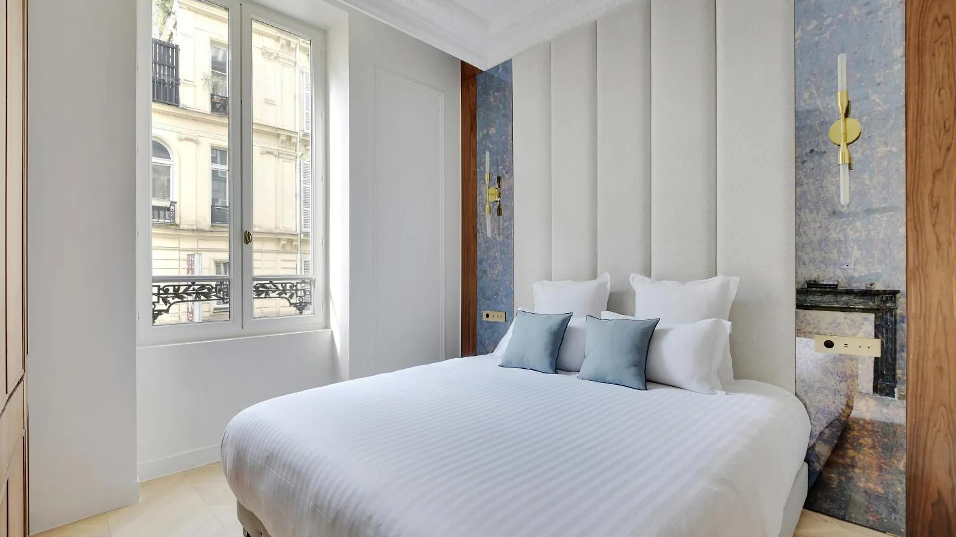 Maison Galante's With Services In La Madeleine - Opera Appartement *