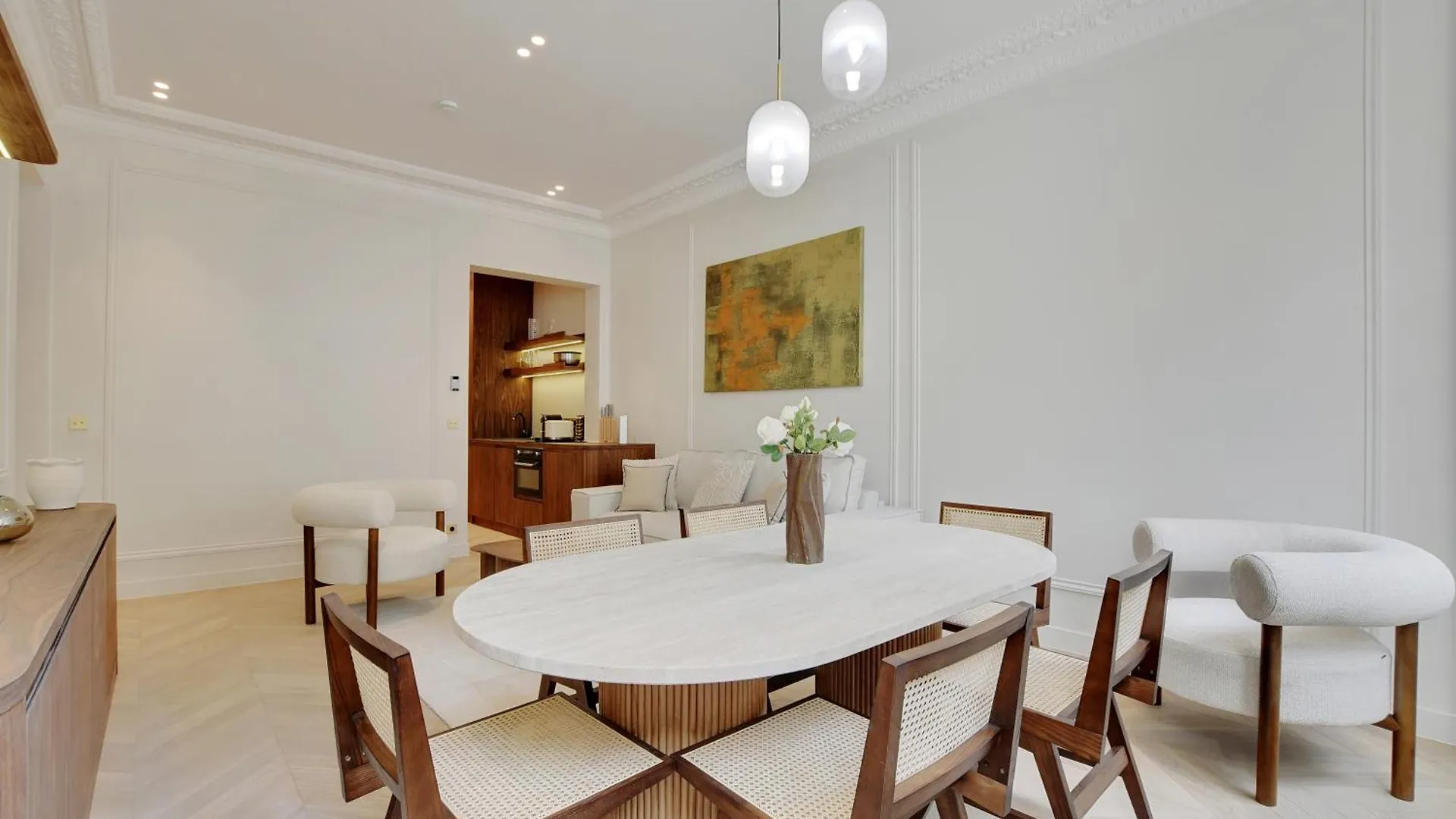 Maison Galante's With Services In La Madeleine - Opera Appartement *