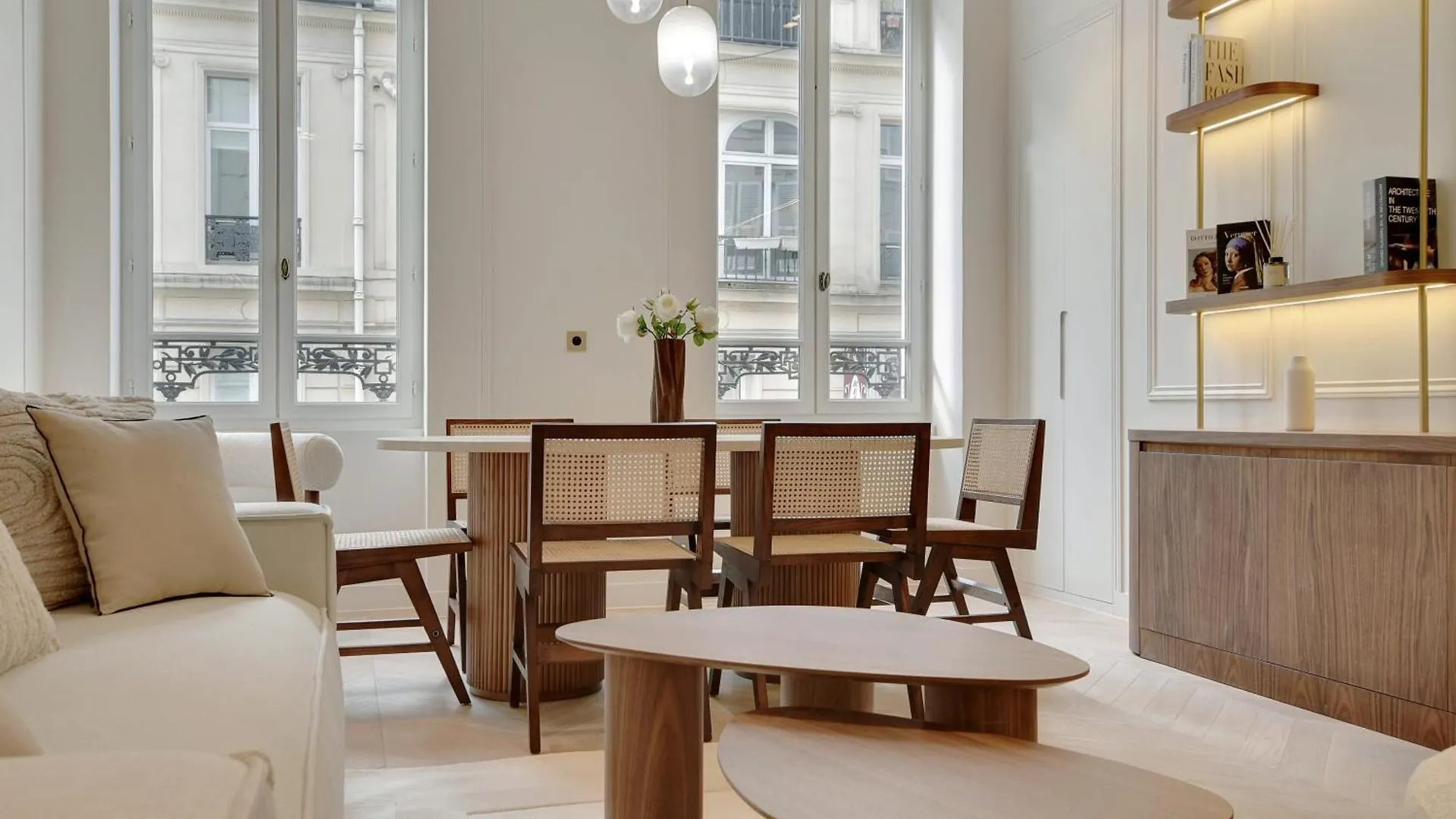 Maison Galante's With Services In La Madeleine - Opera