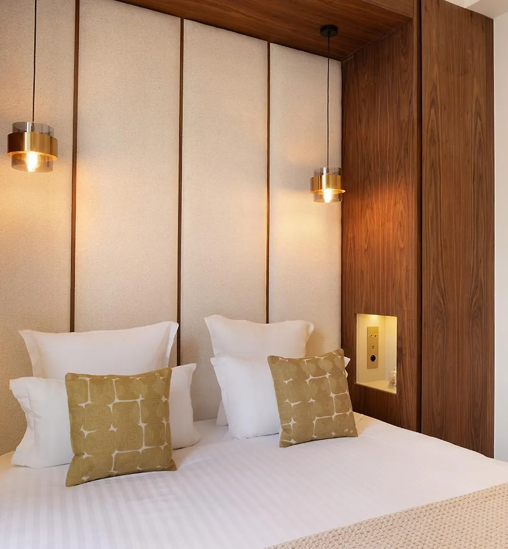 Maison Galante's With Services In La Madeleine - Opera Apartment