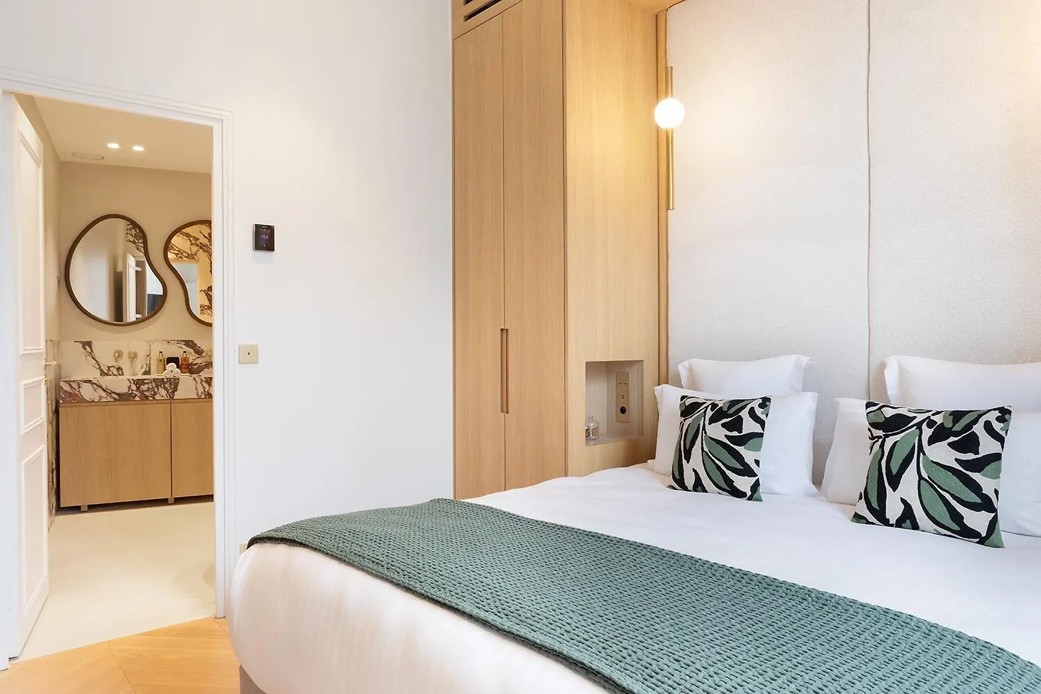 Maison Galante's With Services In La Madeleine - Opera Apartment *