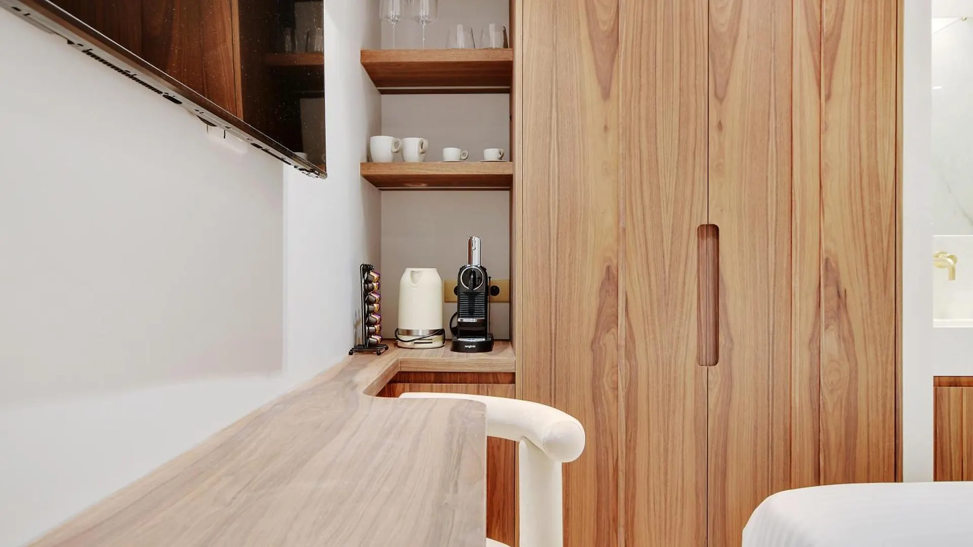 Maison Galante's With Services In La Madeleine - Opera Apartment *