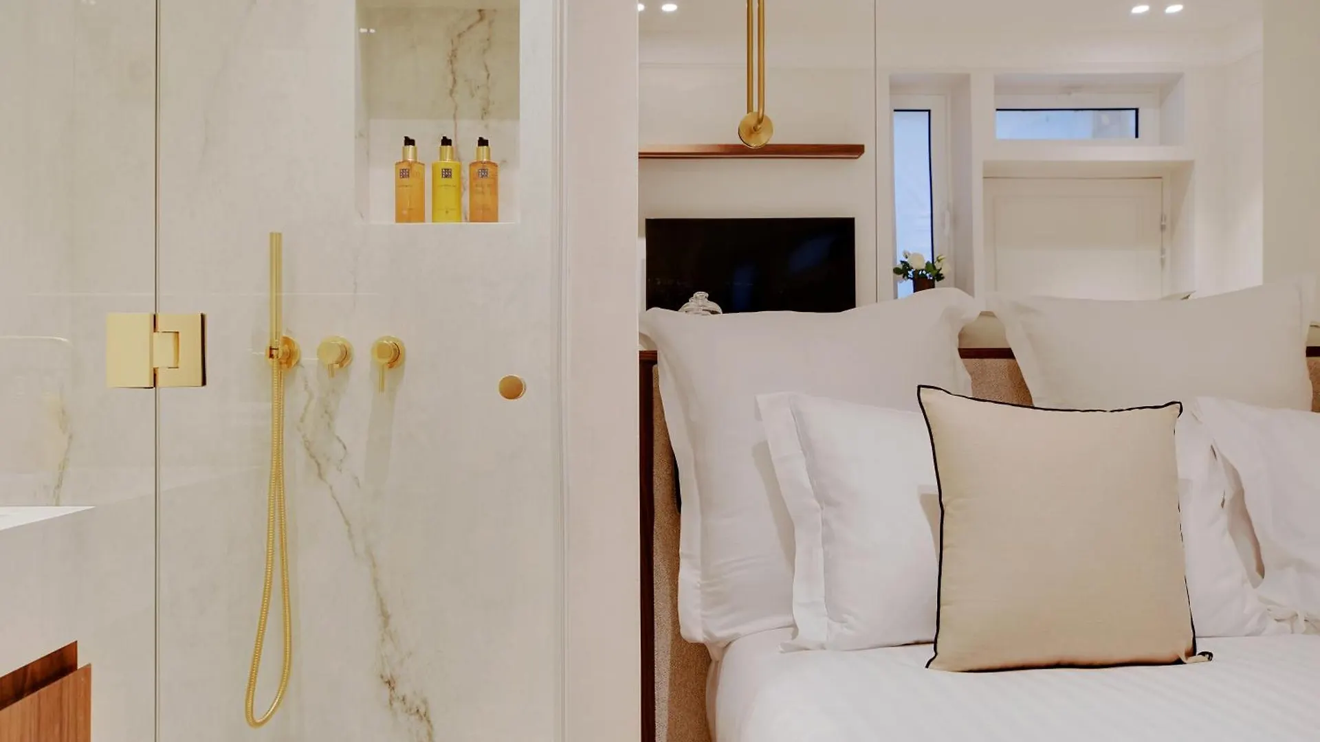 Appartement Maison Galante's With Services In La Madeleine - Opera