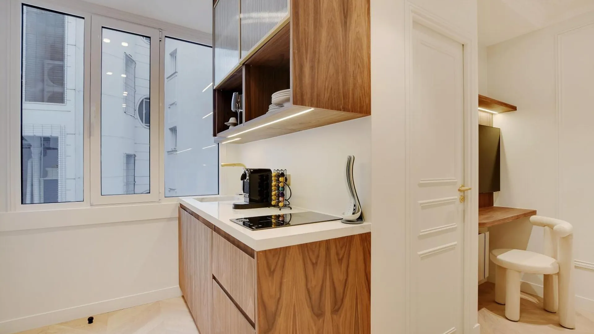 Apartment Maison Galante's With Services In La Madeleine - Opera *