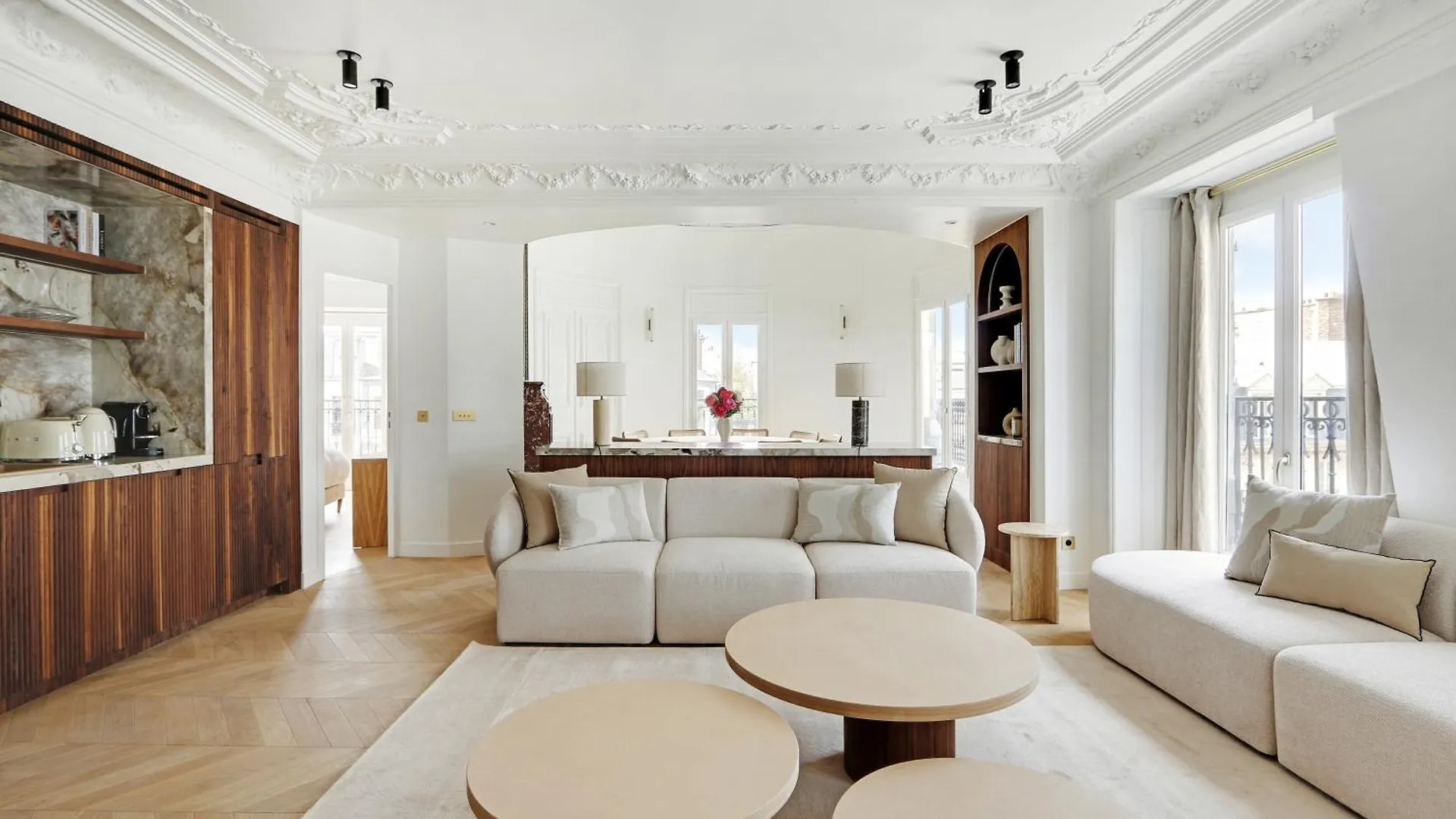 Maison Galante's With Services In La Madeleine - Opera *