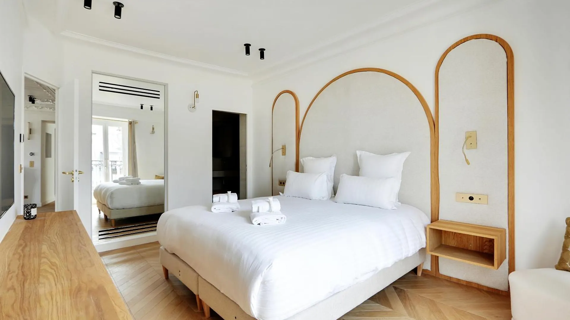 Apartman Maison Galante's With Services In La Madeleine - Opera
