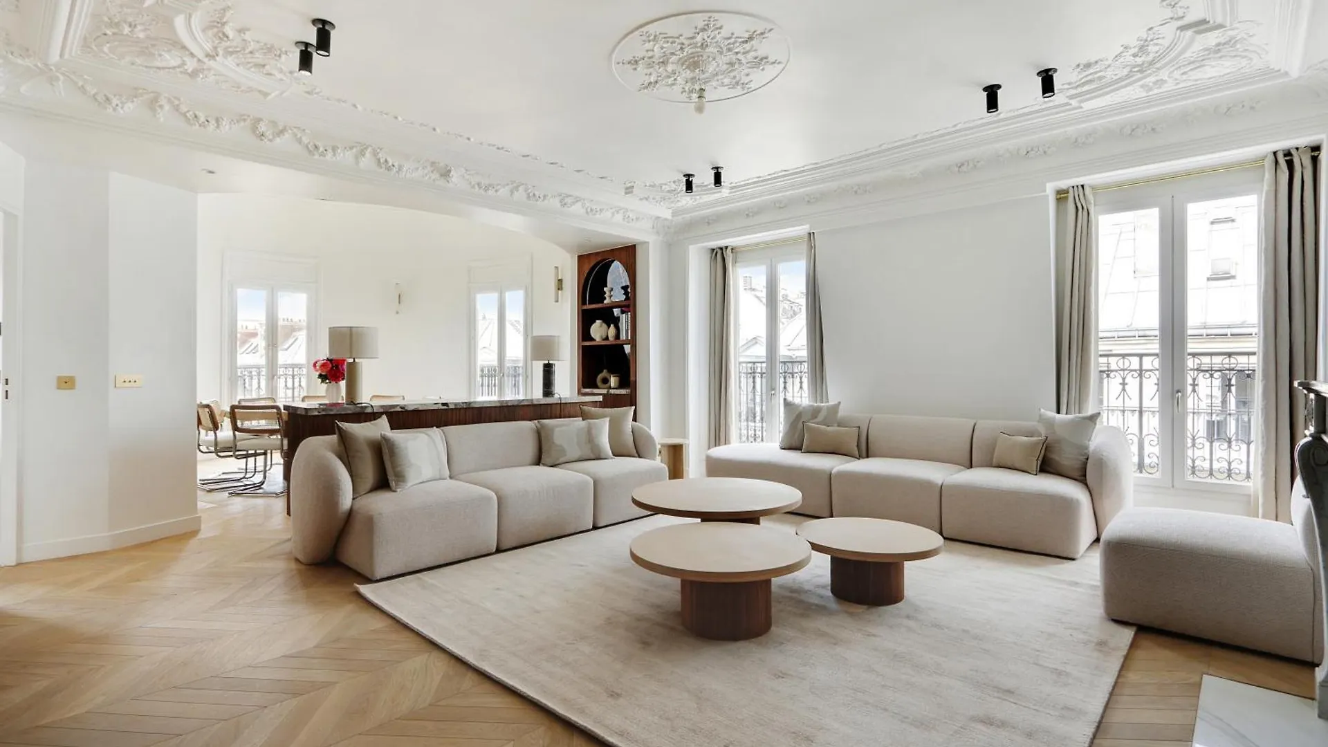 Maison Galante's With Services In La Madeleine - Opera Apartman *