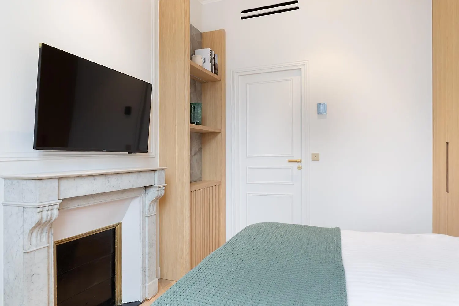 Maison Galante's With Services In La Madeleine - Opera Apartman *