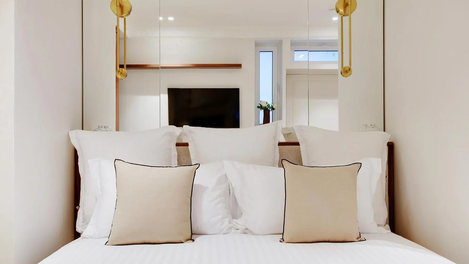 Maison Galante's With Services In La Madeleine - Opera Apartman Párizs